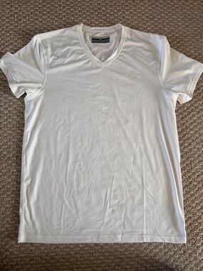 Under Armour Slim V-Neck Short Sleeve Tee in White